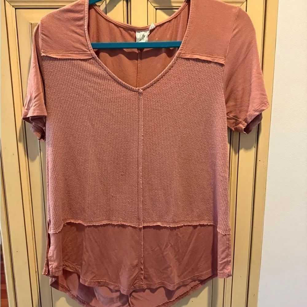 Buckle White Crow Pink Relaxed Short Sleeve T-Shirt, medium